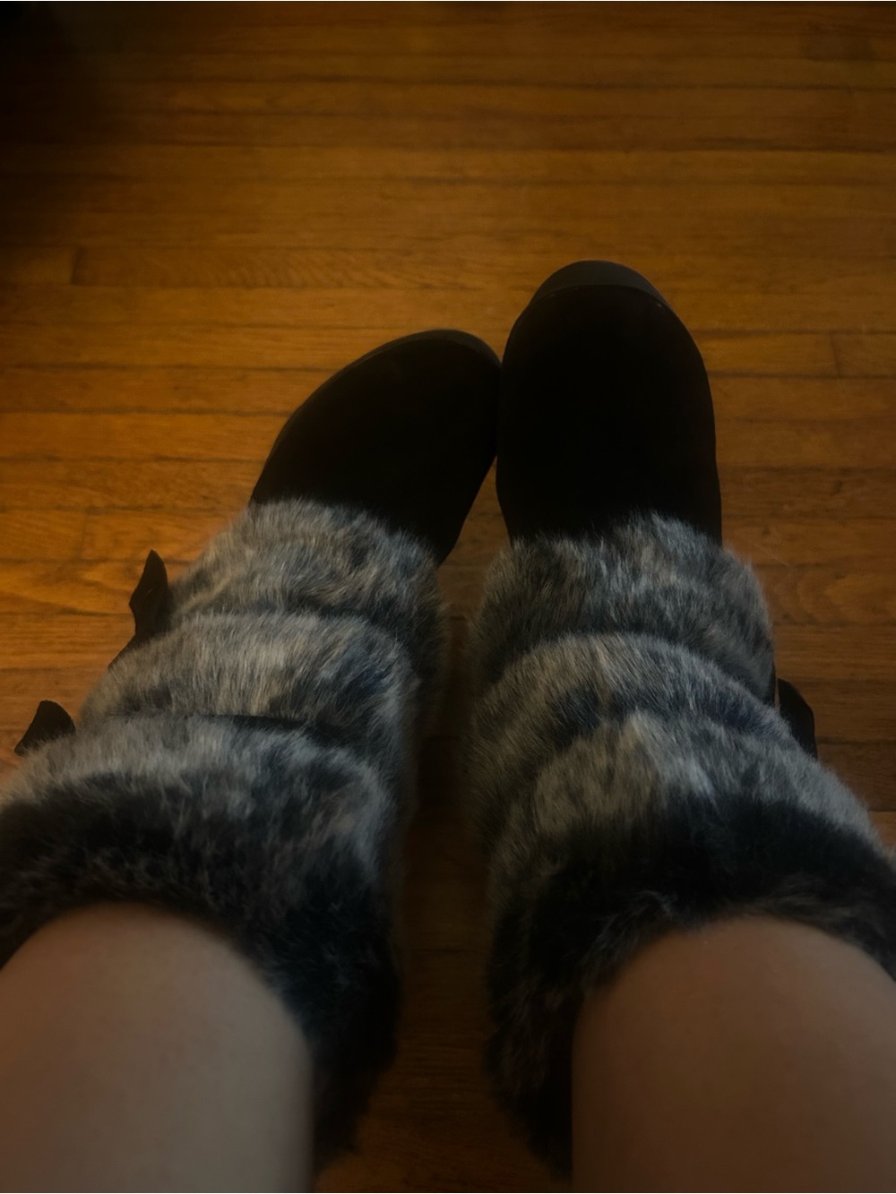 BearPaw Black Fur Heeled Boots #Y2k #2000’s - Picture 3 of 5